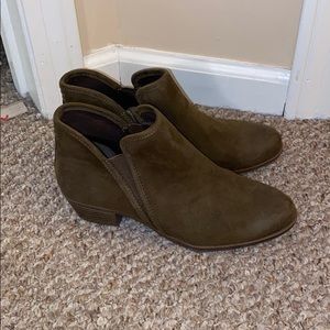 Sued Booties